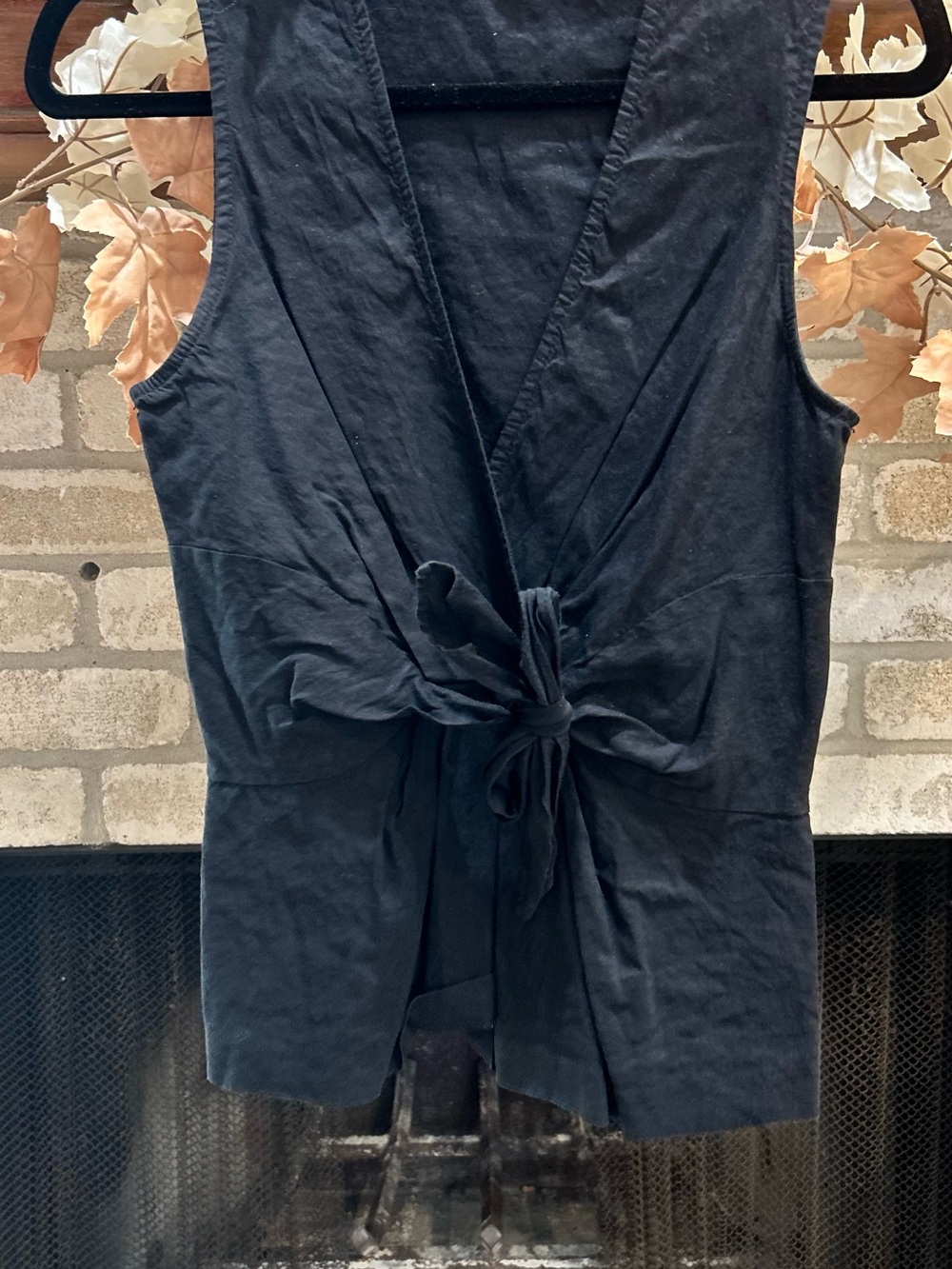 Theory Black Sleeveless Tie-Front Tank Top EUC